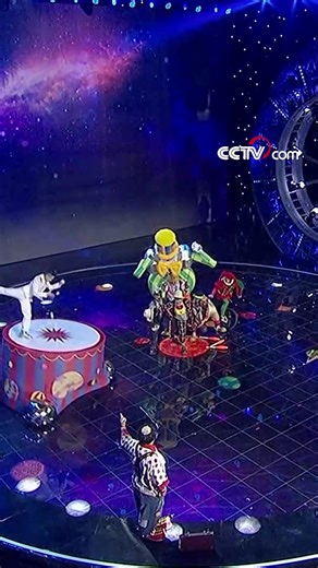 1.3K views · 39 reactions | On the platform revolving and rotating, this man can juggle nine balls. #MoreThanTalented For more: https://english.cctv.com | CCTV | Facebook