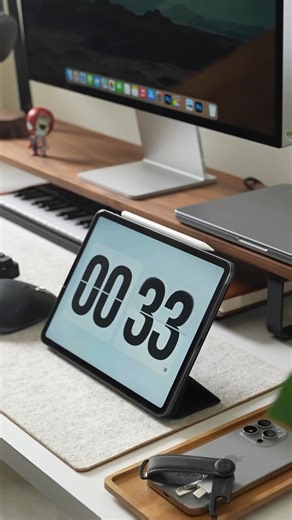 17K views · 208 reactions | Great setup @tjpinkush | Minimal Desk Setups | Facebook