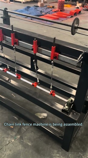 What does the chain link fence machine look like before leaving the factory? Please take a look!