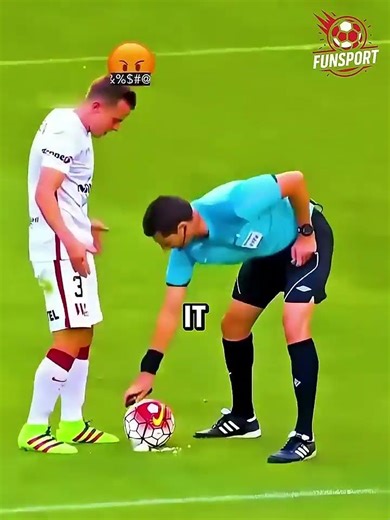 Referee funny moments 😂😛 #soccer #shortvideo #football #shorts