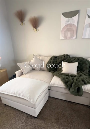 The Smart Choice for Living Room Furniture: Movable Ottomans