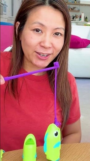 Emma and Mommy Play Viral Fishing Game!