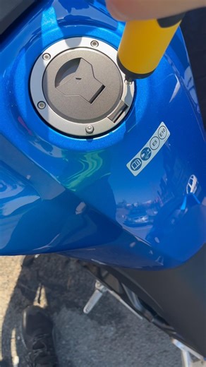 Fixing Paint Near Gas Cap | Honda CB 750 Hornet 💅🏍️