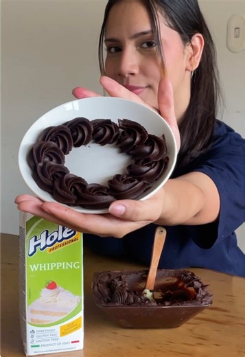 Ganache Sedoso: Secreto de 3 Ingredientes para Postres