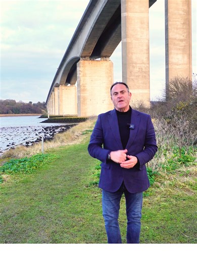 This Suffolk River Has Watched Everything The River Orwell shaped Ipswich into one of England’s oldest towns and quietly witnessed centuries of trade, disease, smuggling, and migration. Filmed along the river near Ipswich, this short folklore piece explores how water remembers history long after people forget it, and why the Orwell still carries a sense of presence rather than haunting. #RiverOrwell #IpswichHistory #SuffolkFolklore #SuffolkHistory #EnglishRivers #HiddenHistory #CoastalBritain #P