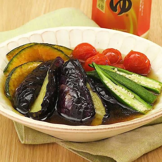 とろけるようなナスが絶品♪ 夏野菜の揚げびたしのレシピ動画・作り方 | デリッシュキッチン
