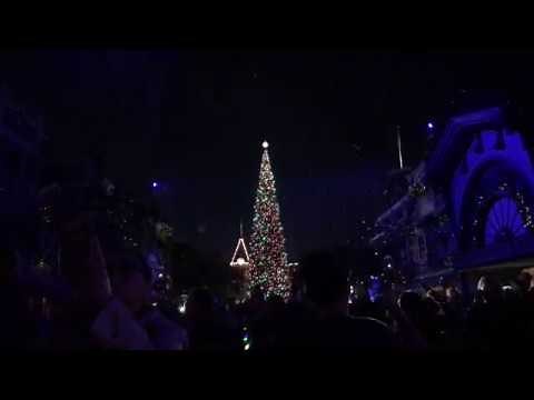 Main Street Snow Moment - Disneyland