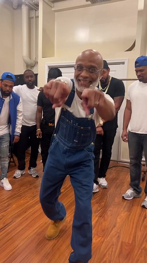 Backstage Fun with the Cast of 'GREASE' at The Lincoln Theater