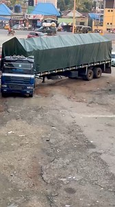 109K views · 3.4K reactions | “Two types of boys when trailer dey reverse – One serious pass one dey guide wella – The other one just dey vibe for back, e no send Which one you be? ”#FunnyVideo#NaijaComedy#Relatable#FriendshipGoals#DailyLife#StreetVibes#TrailerReverse#ComedySkits#LaughOutLoud#SeriousVsCarefree | Ordinary Truck Driver Otd | Facebook