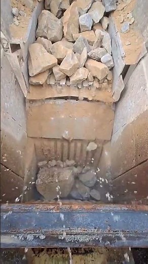 #quarry #mine #jawcrusher jam #crushing #rock #quartz #granite #gold #rockcrusher #constructionwaste