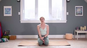 10-Min HEART CHAKRA Morning Yoga – Upper Body Yoga 💚🧘‍♂️✨