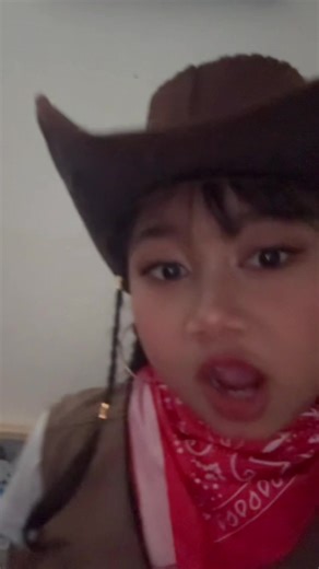 hari ini pertama kali kiara ikutan fashion show competition semeton 💃🏻 wish me luck guys😇 stay tuned ya buat vlog lengkapnya 😇🤞🍀 #anaksekolah #bahasainggris #englishlesson #anaktiktok