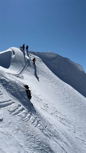 1.2K views · 197 reactions | One of today’s runs. Mount Cook is far from anywhere, but that’s what makes it special. Worth the trip? You decide. @mtcookheliski | Taichiro Naka | Facebook
