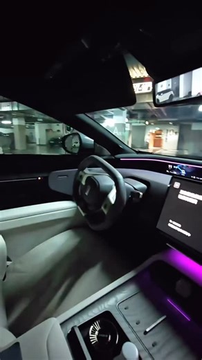 CN Eye 👀 on Instagram: "What the hell is this thing.😂"