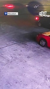 Surveillance video shows the moment two women in a fight on Cullen Blvd. were hit and killed by a hit and run driver. | ABC13 Houston