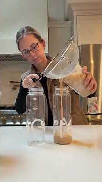 Mythbusters: Part One! Is there really the same amount of liquid in a venti vs grande? 👀 I’m