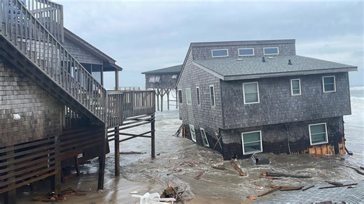 Beaches close after 5 homes collapse on North Carolina's Outer Banks
