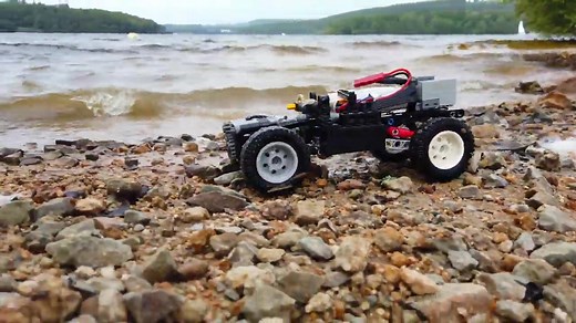 Lego MicroScale程序的4x4与RC4WD轮胎锂聚合物Sbrick