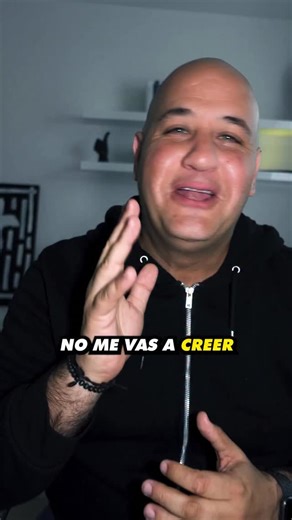 La pintura en el Louvre que revela tu verdadera batalla espiritual 🎨👑 En el museo Louvre hay una pintura llamada “Checkmate” (Jaque Mate) de Friedrich Moritz. La escena es intensa: el Diablo sentado arrogante frente a un tablero de ajedrez, y del otro lado un hombre que parece derrotado, triste, desesperado. Si Satanás gana, gana el alma del hombre. Por años, todos interpretaron lo mismo: el diablo tiene al hombre en jaque mate. Game over. El enemigo ganó. Pero un gran maestro de ajedrez visit