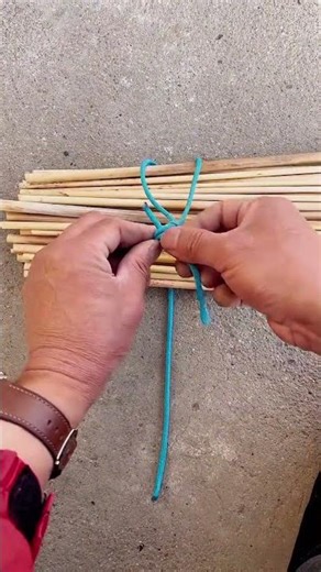 Simple and easy-to-use knots