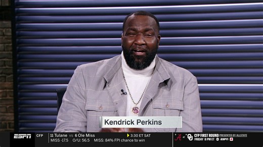 The ESPN family sends their love and well wishes to Elle Duncan as she hosts her last episode of SportsCenter ❤️ | ESPN