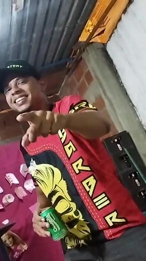 La voz de mi mamá al fondo😂😍 #perroajeno #eduarmorelos #vallenatosparranderos #surdevalencia #provinciano #viralvideo #flypシ