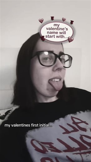 My valentines first initial…🤔