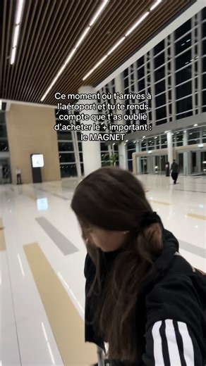 😭😭 #oublier #important #magnet #souvenir #voyage #aeroport #traveltiktok #pourtoi