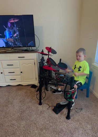 Garrett (@drummergarrett)’s videos with Smells Like Teen Spirit - Nirvana