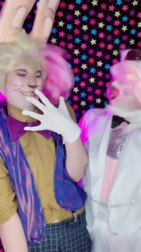 Creepy Glitchtrap Cosplay from FNAF