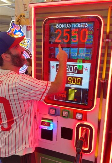 Playing the brand new games at @Mariner’s Arcade ☀️ #wildwoodnj #arcade