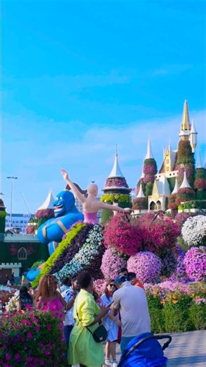 Dubai Turned Flowers Into Art 😍 #dubai #miraclegarden #wow #travel #viral #trending #uae #shorts