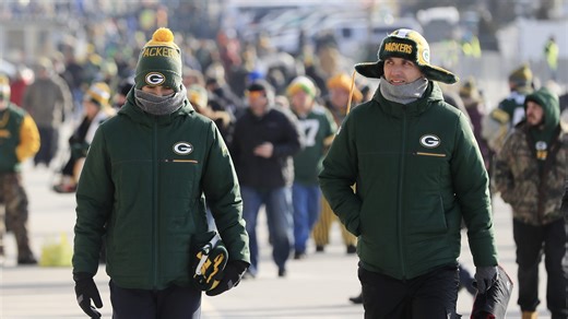 What's the weather forecast for the Green Bay Packers' Monday night game against Philadelphia Eagles?