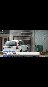 ARRESTADA LA MUJER QUE LANZÓ COCTELES MOLOTOV CONTRA 2 VIVIENDAS EN NORCROS EN DONDE RESULTÓ UN HOMBRE SERIAMENTE LESIONADO Una mujer acusada de incendiar dos casas en Norcross ha sido arrestada, según los Servicios de Emergencia y Bomberos del condado de Gwinnett. Hong T. Huynh, de 61 años, fue detenida por la policía de Dunwoody el viernes y se encuentra recluida sin derecho a fianza. La policía cree que prendió fuego a dos casas el 1 de junio: una en Buckingham Court NW y otra en Turners Ridg