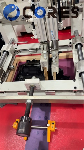 Cores.m on Instagram: "Silk Screening #silkscreen #silkscreenprint #silkscreenprintingmachine #leatherlabelmachine"