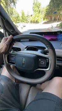 Cool Features of the 2025 Lincoln Navigator. #Lincoln #Navigator #SUV #Luxury #review #demo #cartech