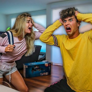 EARTHQUAKE PRANK ON GIRLFRIEND! (HER BIGGEST FEAR) ☄ | Nate Garner Videos