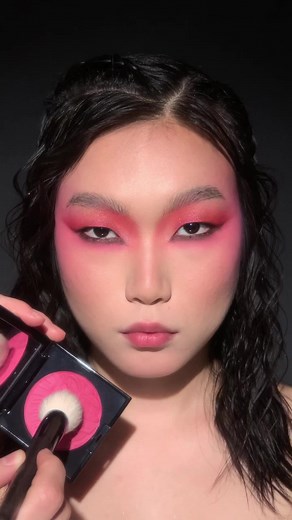 FOREVER IN BLOOM ⚡️⚡️⚡️ makeup by @malvinaisfan for #patmcgrathlabs #divineblush #makeuptutorial #howto #fyp