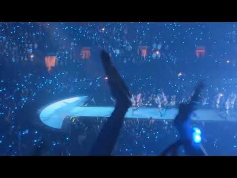 Lady Gaga - Applause - Concert