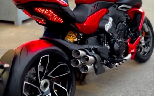 新大魔鬼V4实车外观&声浪 | 杜卡迪 DIAVEL V4