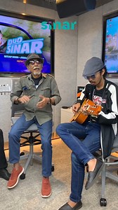 35K views · 960 reactions | Gabungan hebat ni Ito Blues Gang dan gitaris lagenda Md Nor ‘Hendrix’ Rusty Blade! Ni baru mereka belanja Mak Siti sikit je nak lagi kena beli tiket ke Back To The Blues nanti ok! Banyak persembahan yang menarik daripada ramai artis genre blues untuk anda! #DuoSINAR #BluesGang #RustyBlade | SINAR | Facebook