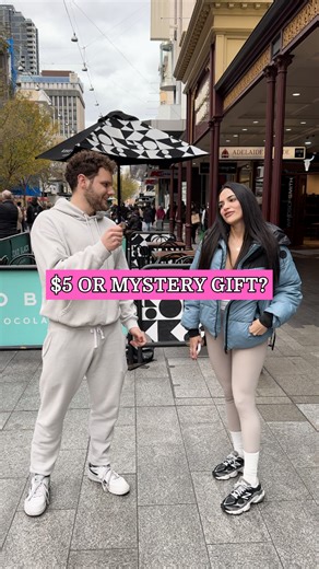 Be honest… $5 or Mystery Gift? 🤯🎁 If you want to make yours instantly, here are the vending machine locations: 🎯 Sydney Locations: ✨ Westfield Hurstville (Coming soon) ✨ Westfield Kotara (Coming soon) 📌 UTS (BUILDING 5 COURTARD) 📌 Westfield Eastgardens (Level 3, lift outside Hoyts) 📌 Westfield Hornsby (Level 3, opposite NRMA / Chemist Warehouse) 📌 Westfield Parramatta (Level 1 lift lobby, near Medibank) 📌 Westfield Sydney (QVB tunnel, Next to the Westfield reception) 📌 Westfield Warring