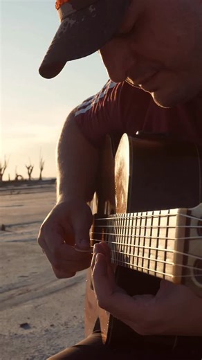 Mauro Ramos on Instagram: "🎸Zamba para olvidarte 💪Videotutorial GRATIS en la web de guitarratango (solo registrándote). 🙌 #guitarratango #zamba #guitarra"