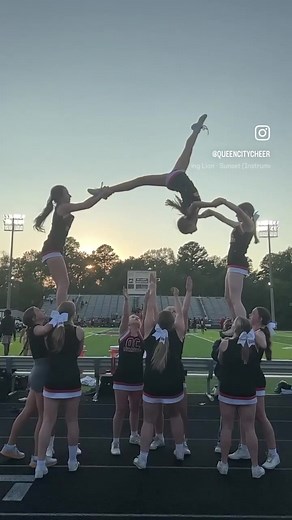WOW🤩 Check out this AWESOME pyramid from our JV team! 🧡📣🐶 #cheerteam #cheerleader #cheerstunts #cheerleading #fnl #football #fyp #foryoupage #cheer #stunts #cheersquad #highschoolcheer #cheertok #foryou