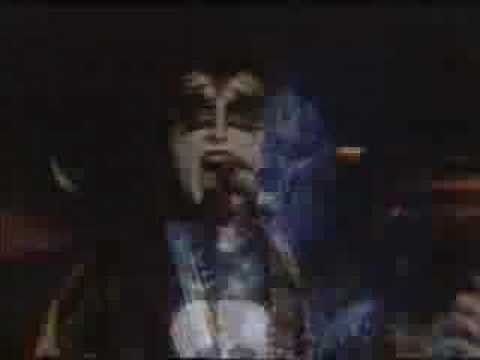 Kiss (Fire House) Live 74