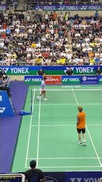 Màn Quăng Vợt Tặng Khán Giả Đầu Tiên tại Chung Kết Giải Cầu Lông Vietnam Open 2026 #vnb #vietnamopen