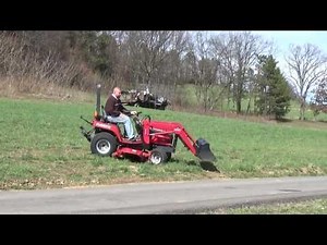 2006 MASSEY FERGUSON GC2300 4X4 TRACTOR WITH LOADER AND MOWER