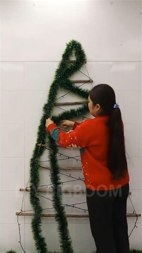 wall Christmas tree