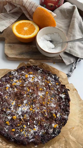 Christmas Bread Pudding If you have lots of happy bread pudding memories, you have got to try my Christmas version... I swapped the raisens for mincemeat and added orange juice and zest and the entire house smelt like Christmas 🥹 This is something to have with a cup of tea when you've just got home from Christmas shopping or eaten whilst you're sat on the floor wrapping presents I've written up the recipe for this below. Let me know in the comments if this one's going on your Christmas baking l