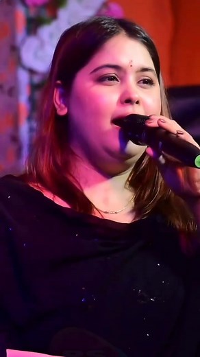 1.8M views · 105K reactions | 﫶勺... . #bhojpuri #song #ᴛʀᴇᴀᴅɪɴɢ #rellsinstagram♥️♥️ #ᴠɪʀᴀʟᴘᴏsᴛ #ᴠɪʀᴀʟsᴏɴɢ #karinapandey #viral .. | Karina Pandey | Facebook